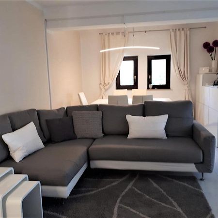 Apartmen Relax 200 M T Beach Apartment Rovinj Exterior photo