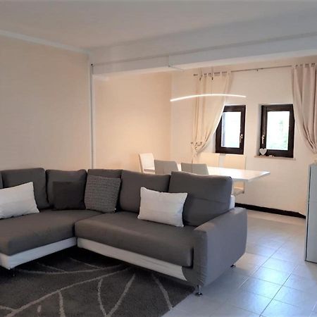 Apartmen Relax 200 M T Beach Apartment Rovinj Exterior photo