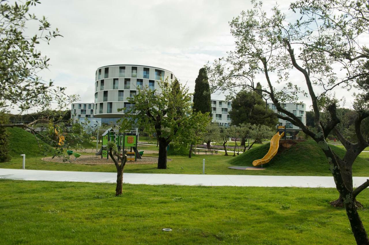 Apartmen Relax 200 M T Beach Apartment Rovinj Exterior photo