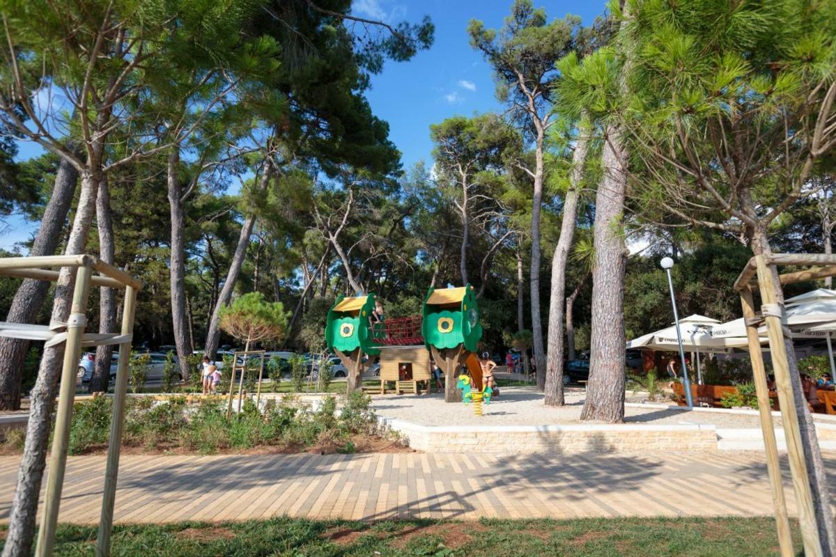 Apartmen Relax 200 M T Beach Apartment Rovinj Exterior photo