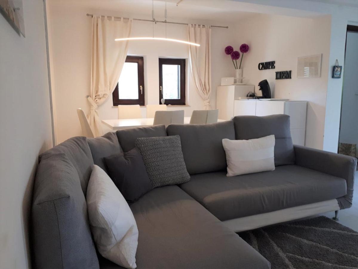 Apartmen Relax 200 M T Beach Apartment Rovinj Exterior photo